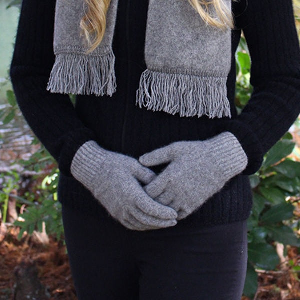 Plain Glove