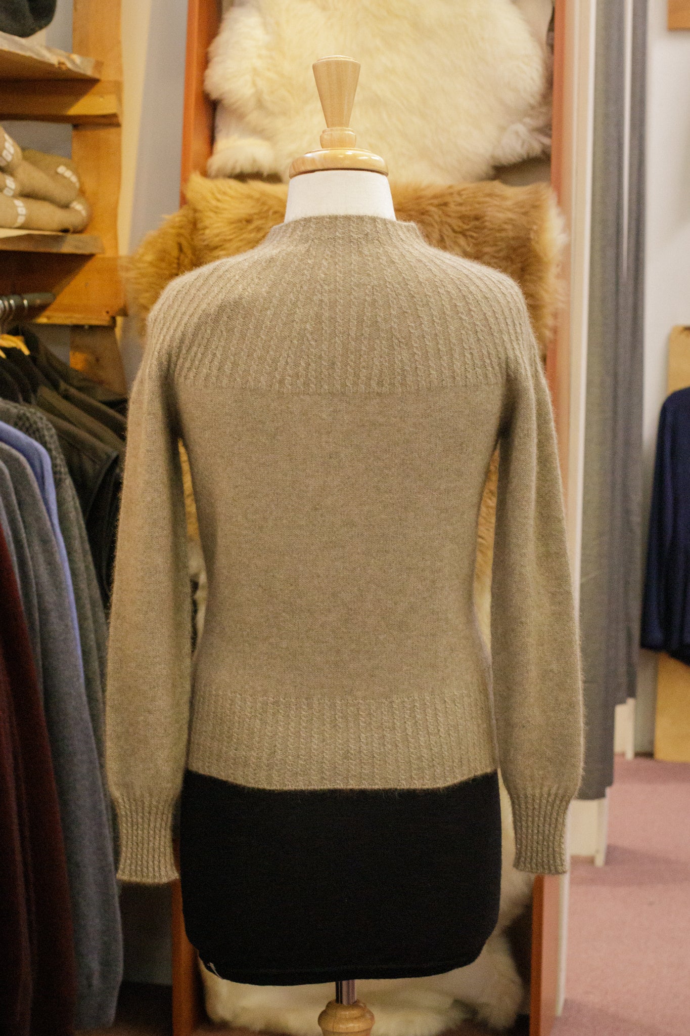 Yoke Neck Cable Jersey