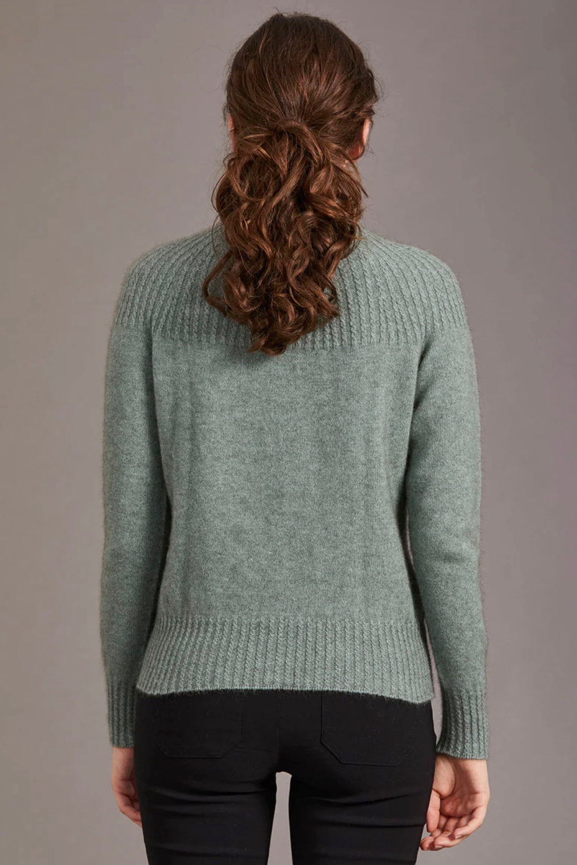 Yoke Neck Cable Jersey