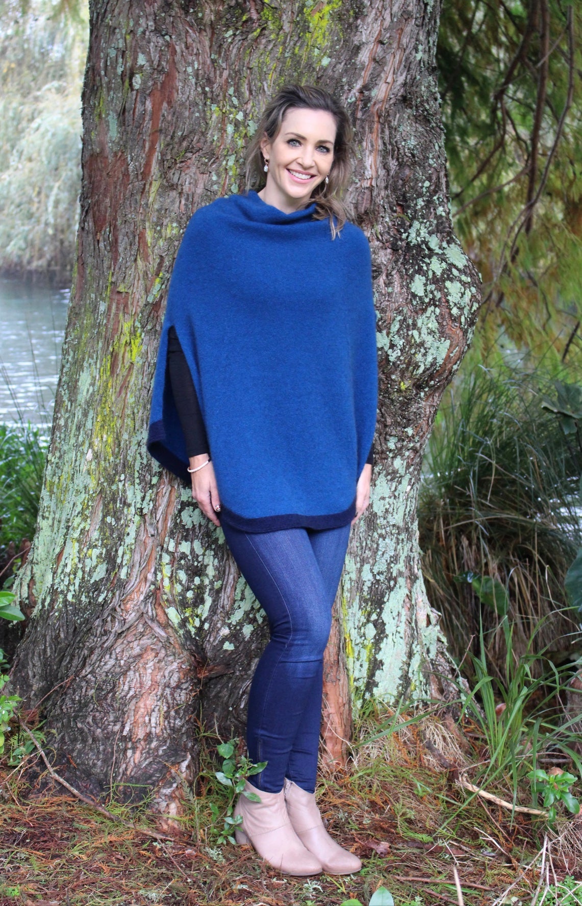 Possum Merino Verge Poncho