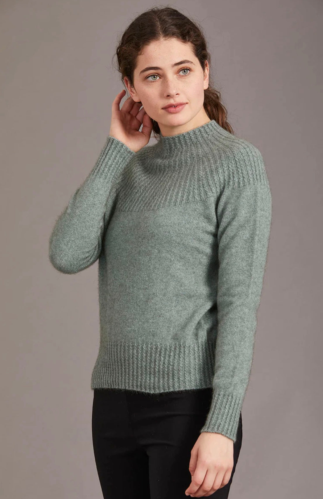 Yoke Neck Cable Jersey