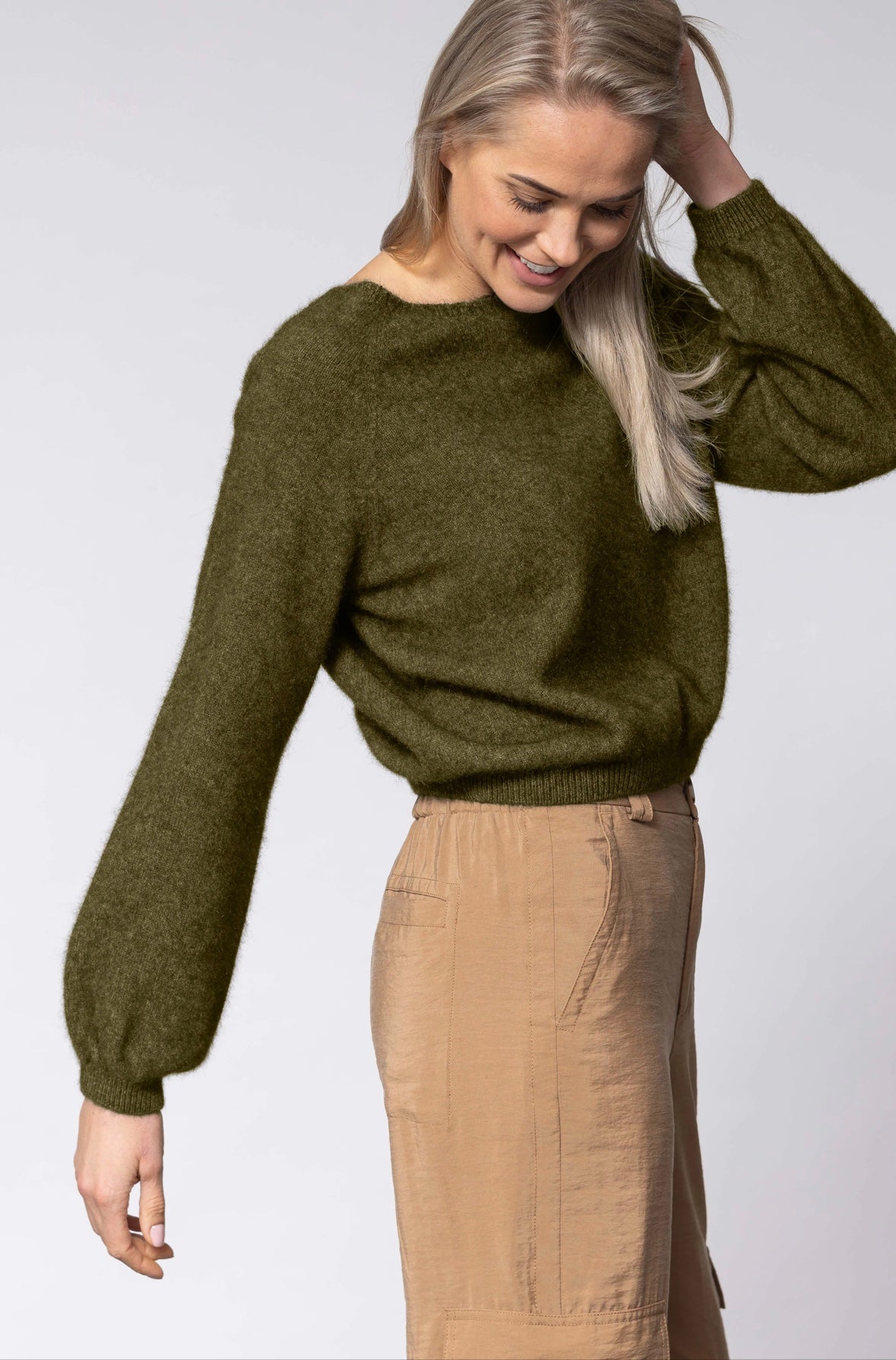 Bellow Sleeve Top