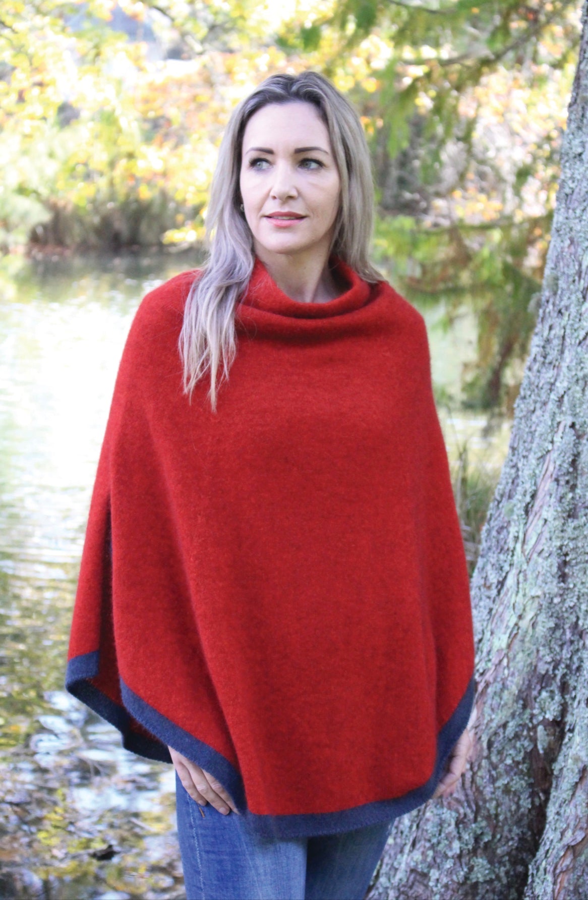 Possum Merino Verge Poncho