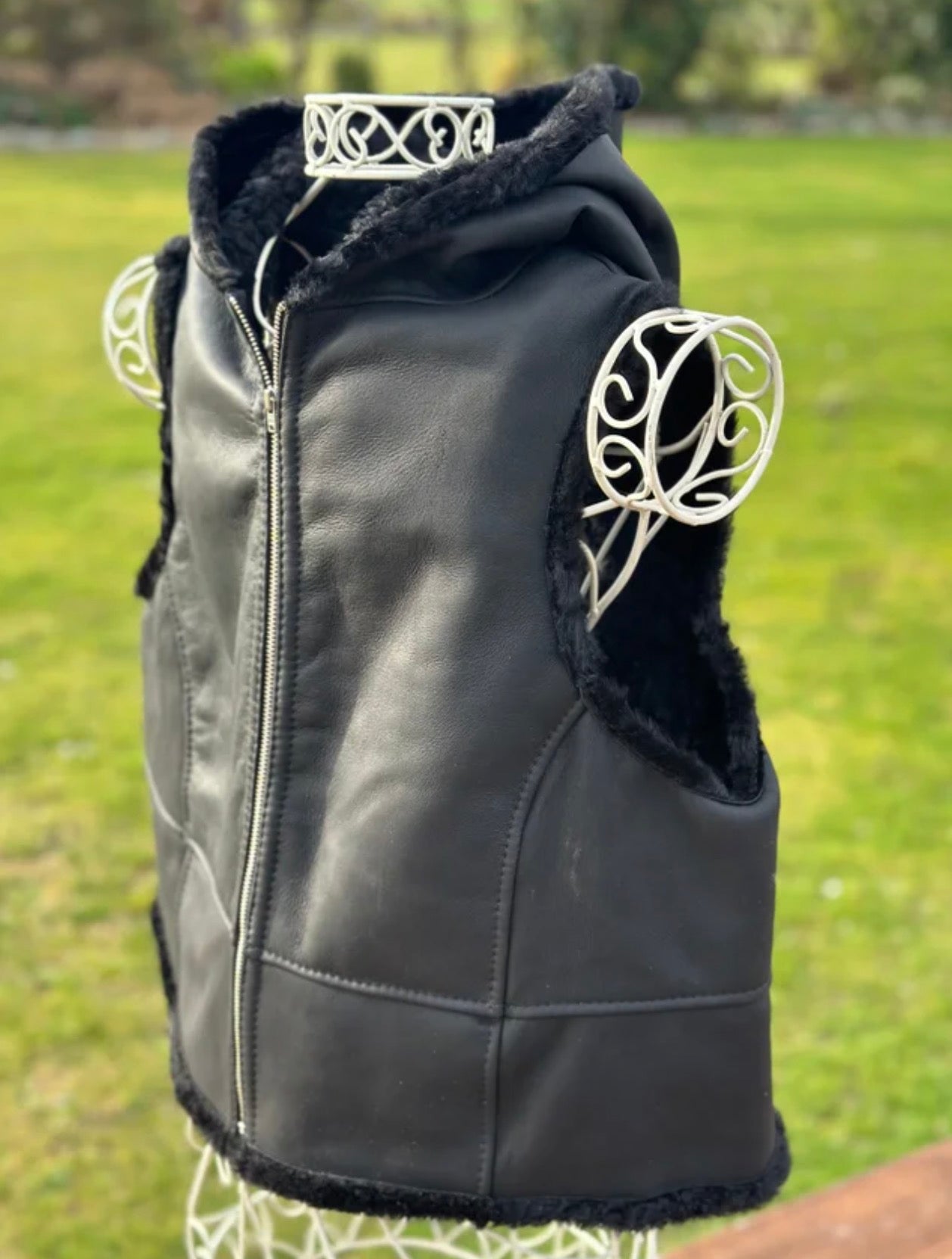 Lambskin vest nappa hooded