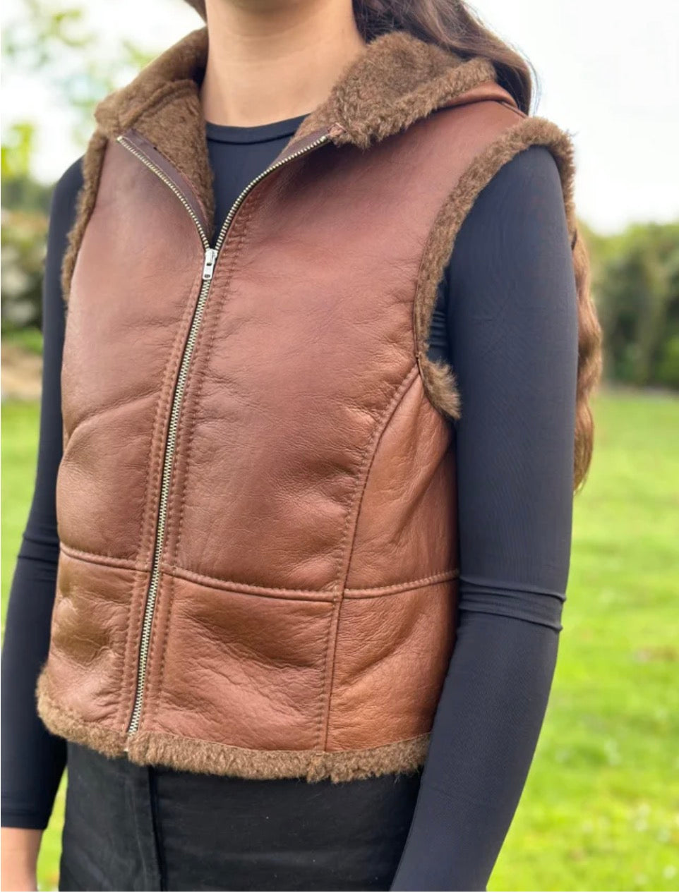 Lambskin vest nappa hooded