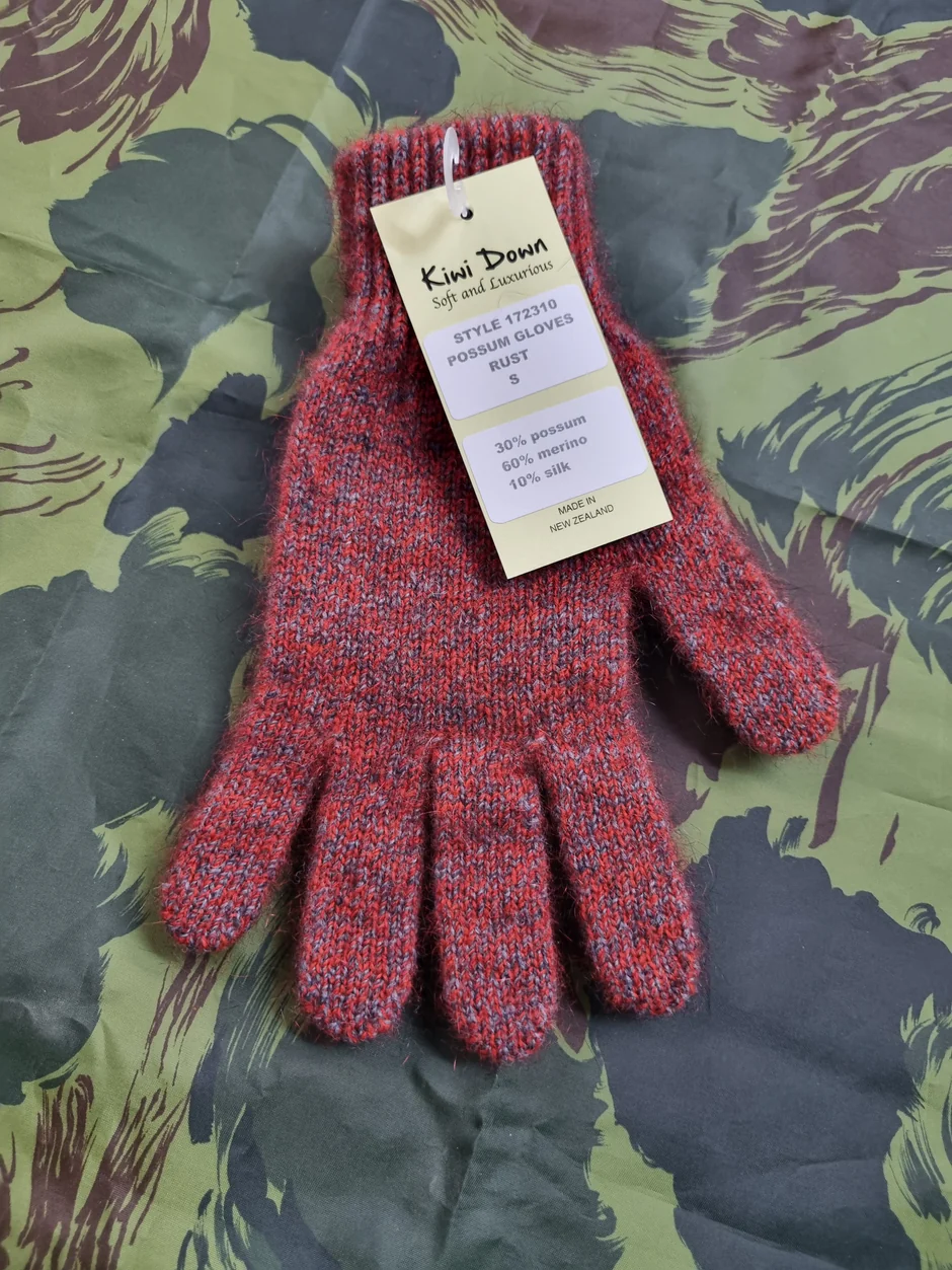 Kiwi Down full finger gloves