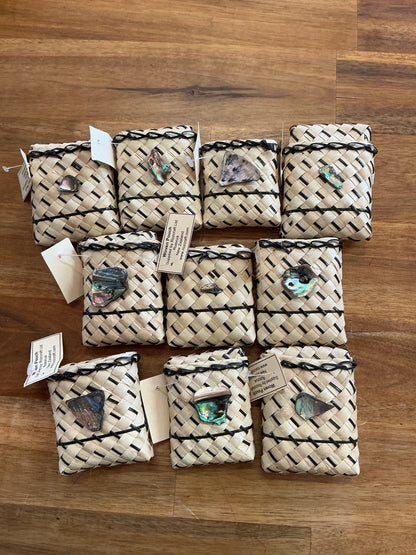 Kete Pouch