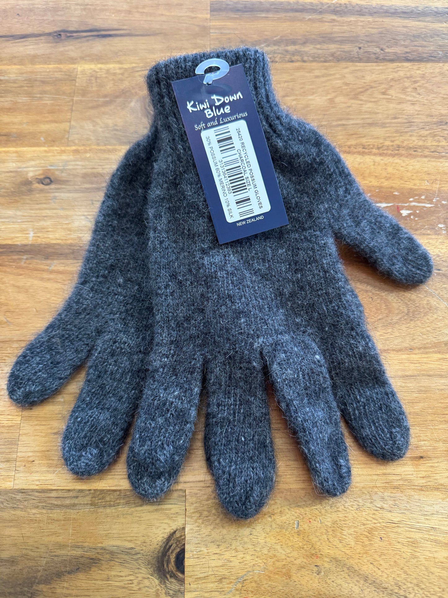 Kiwi Down Blue Recycled Possum Gloves
