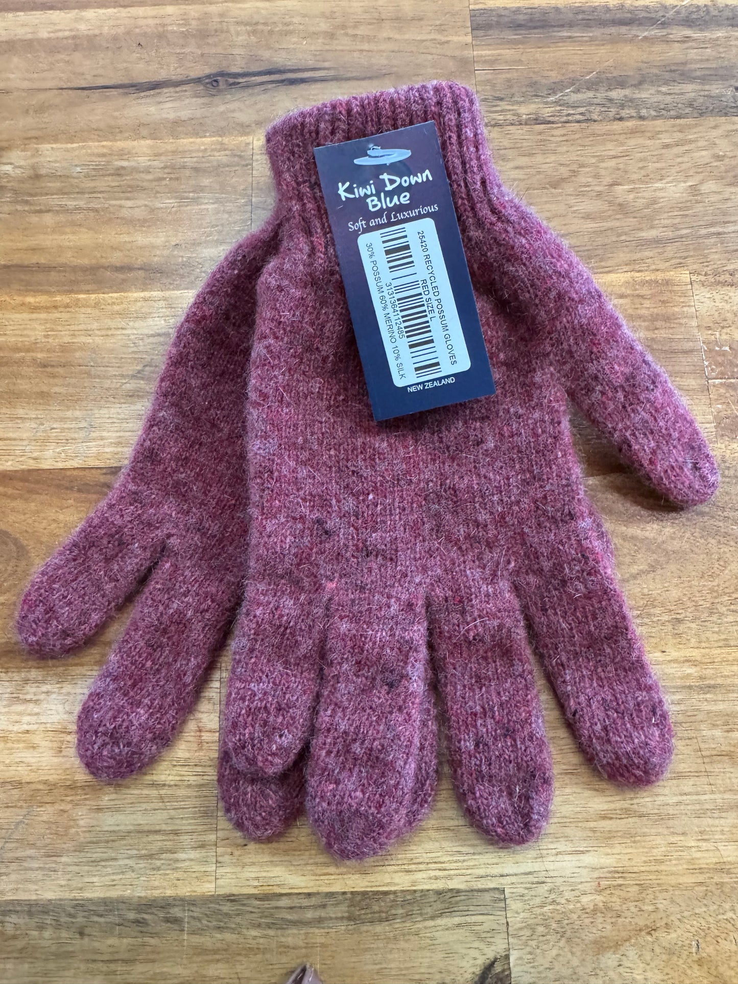 Kiwi Down Blue Recycled Possum Gloves
